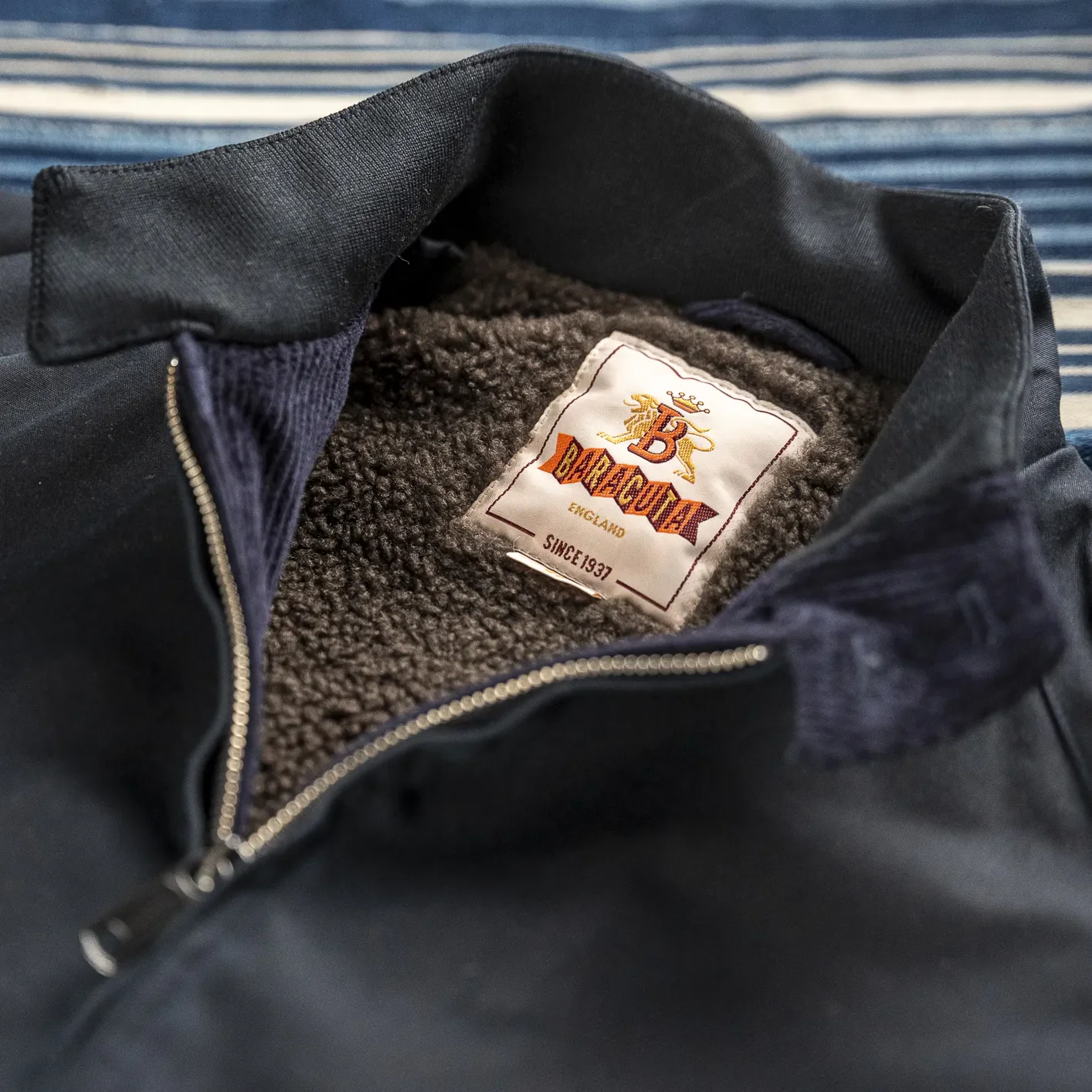 Baracuta G9 Waxed AF Pocket Jacket – Dark Navy / Lined - Image 3