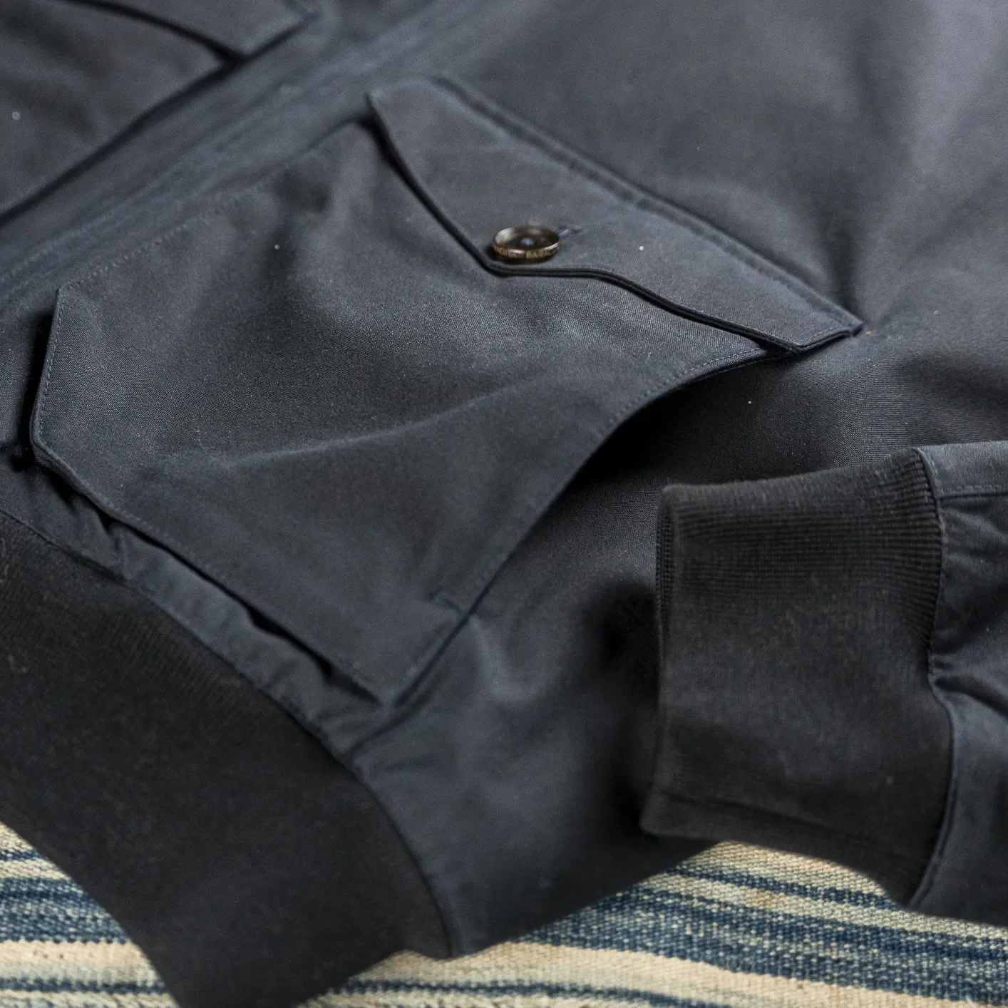 Baracuta G9 Waxed AF Pocket Jacket – Dark Navy / Lined - Image 4