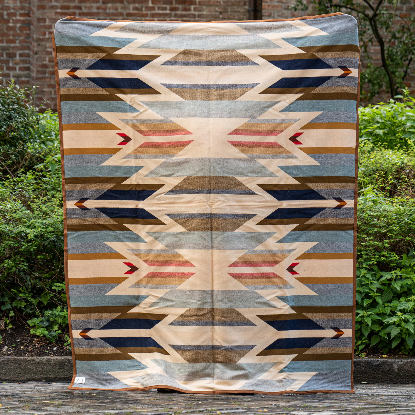 Pendleton Blanket - Wyeth Trail / Beige - Image 4