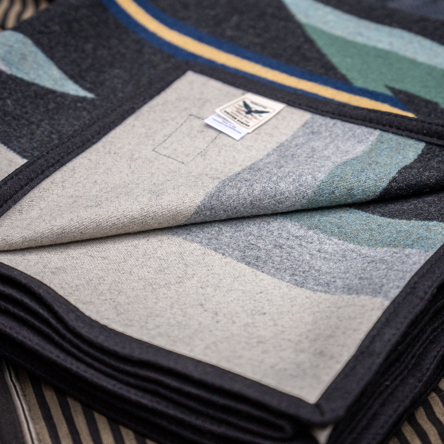 Pendleton Blanket - Wyeth Trail / Oxford - Image 4