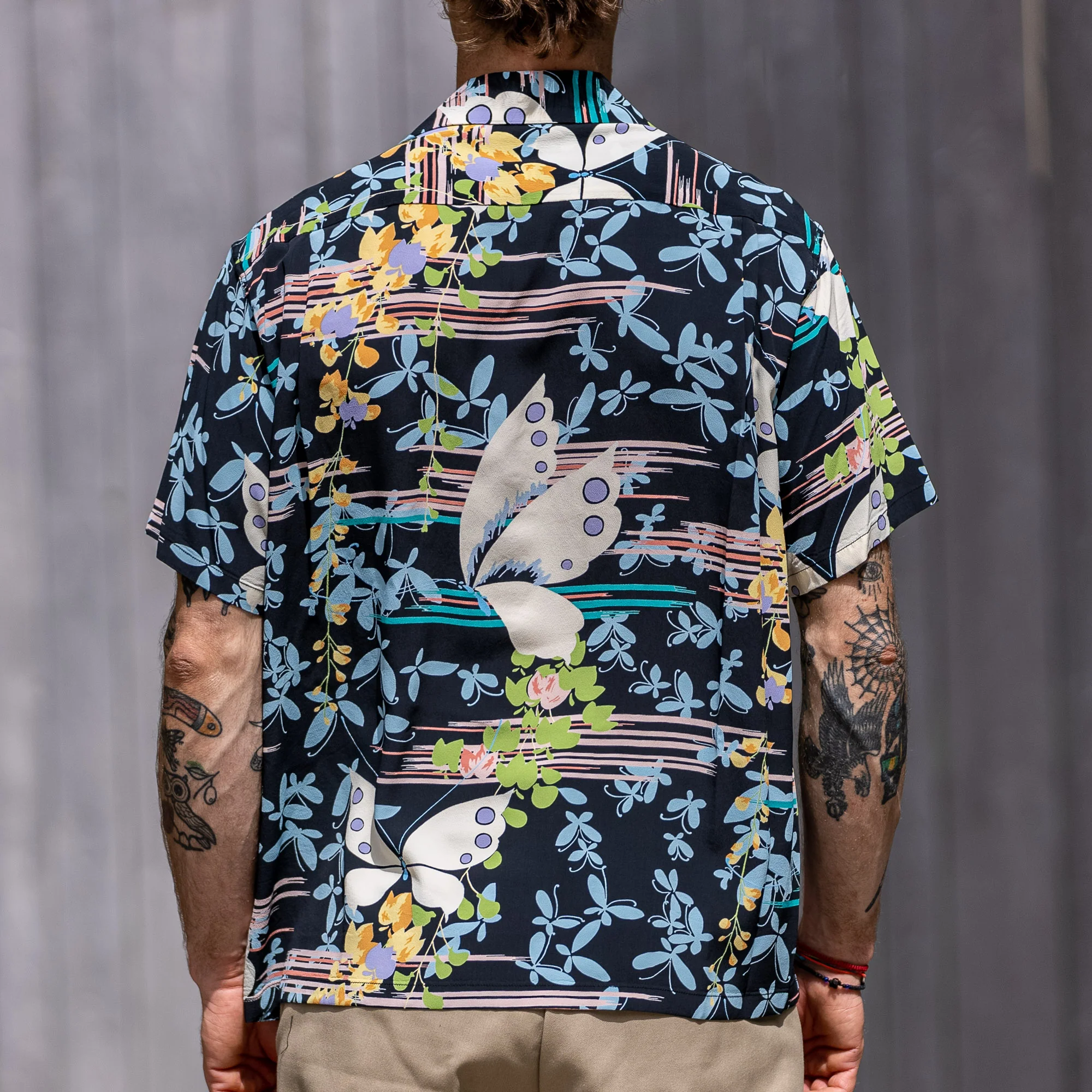 Sun Surf „Fluttering Beauty” Aloha Shirt – Black - Image 4